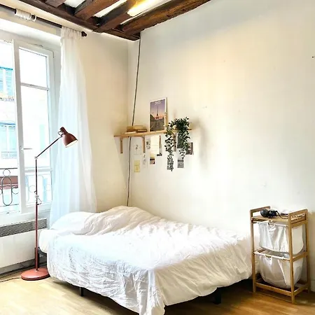 New Cozy Studio Center Of / Bourse *